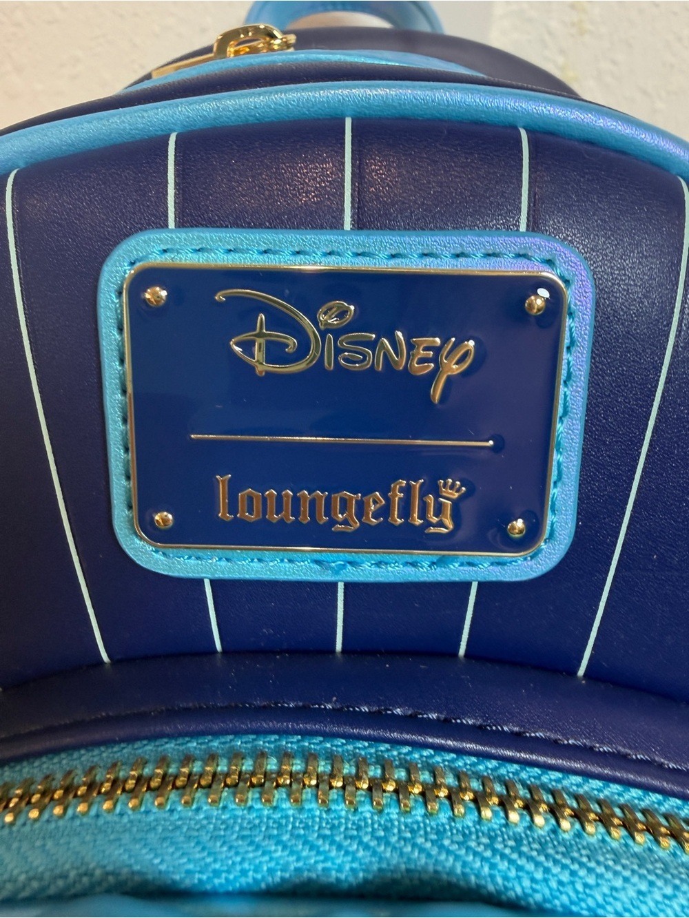 Loungefly Atlantis The Lost Empire Kida NWT Mini-Backpack Glow In The Dark - Picture 5 of 7